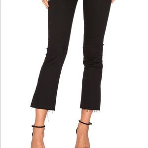 Brand new. Worn twice. Mother jeans. Black. The insider crop to step fray.